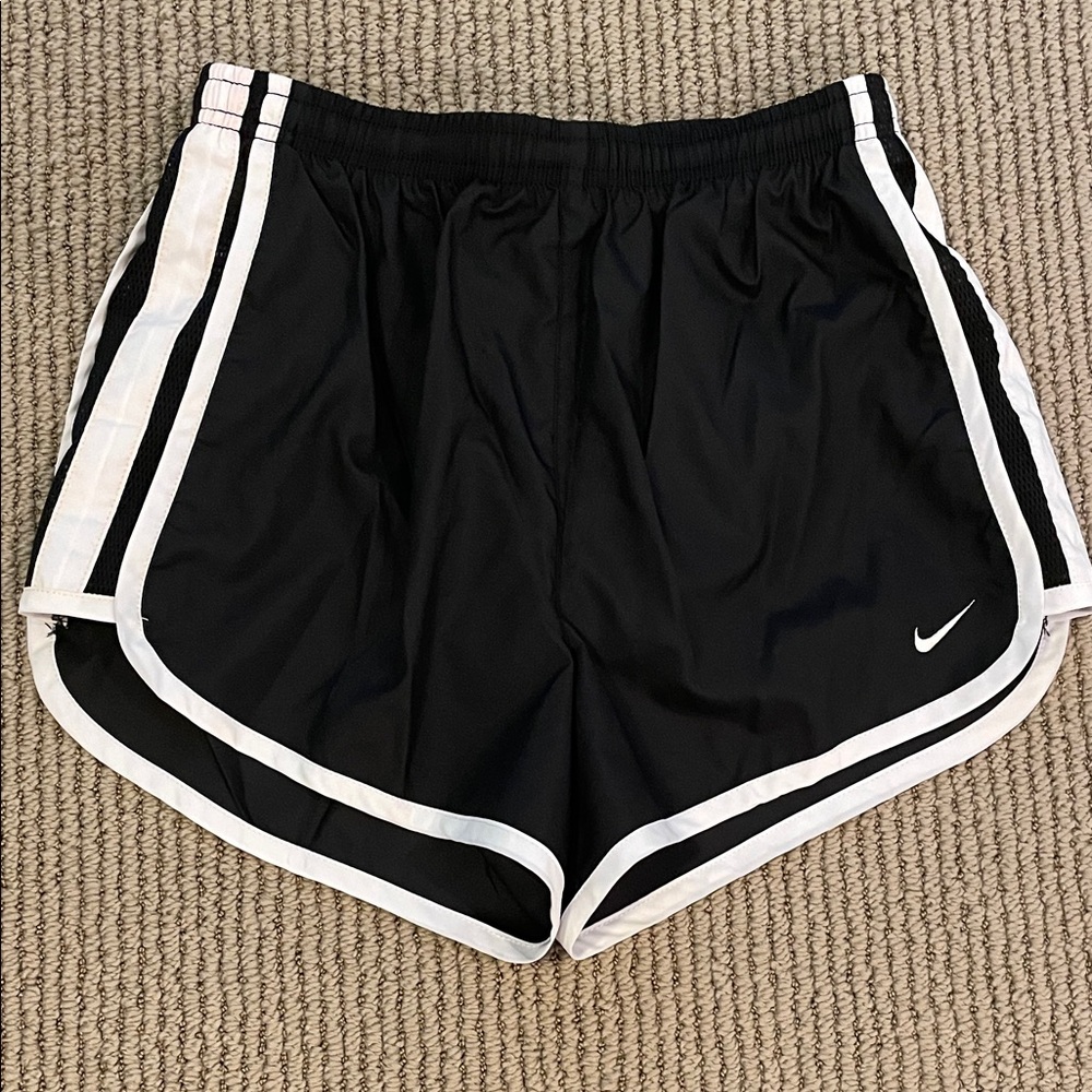 NWT Nike Dri-fit low rise Women's Black and White Athletic Shorts. Size XS